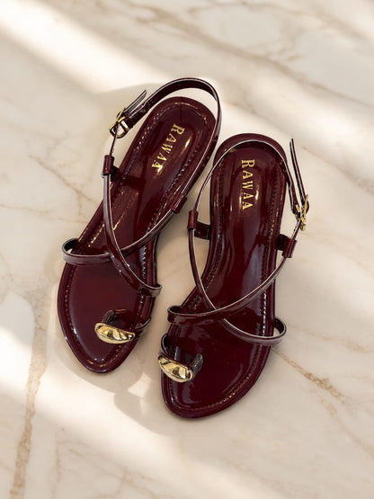 Maroon pattet strappy sandal.