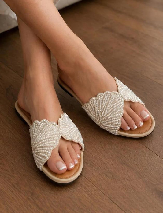 Pearl shell mule